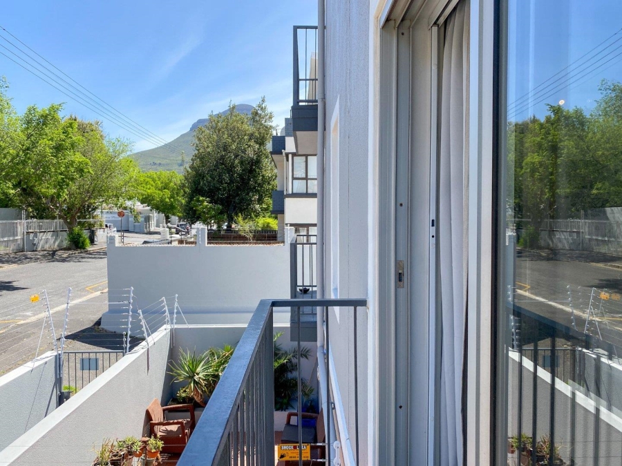 To Let 1 Bedroom Property for Rent in Oranjezicht Western Cape